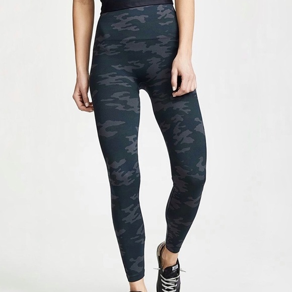 SPANX Look at me Now Camo Leggings - Picture 1 of 8